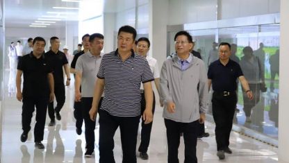 內(nèi)蒙古自治區(qū)政協(xié)黨組成員、副主席張磊一行調(diào)研旭一乳業(yè)